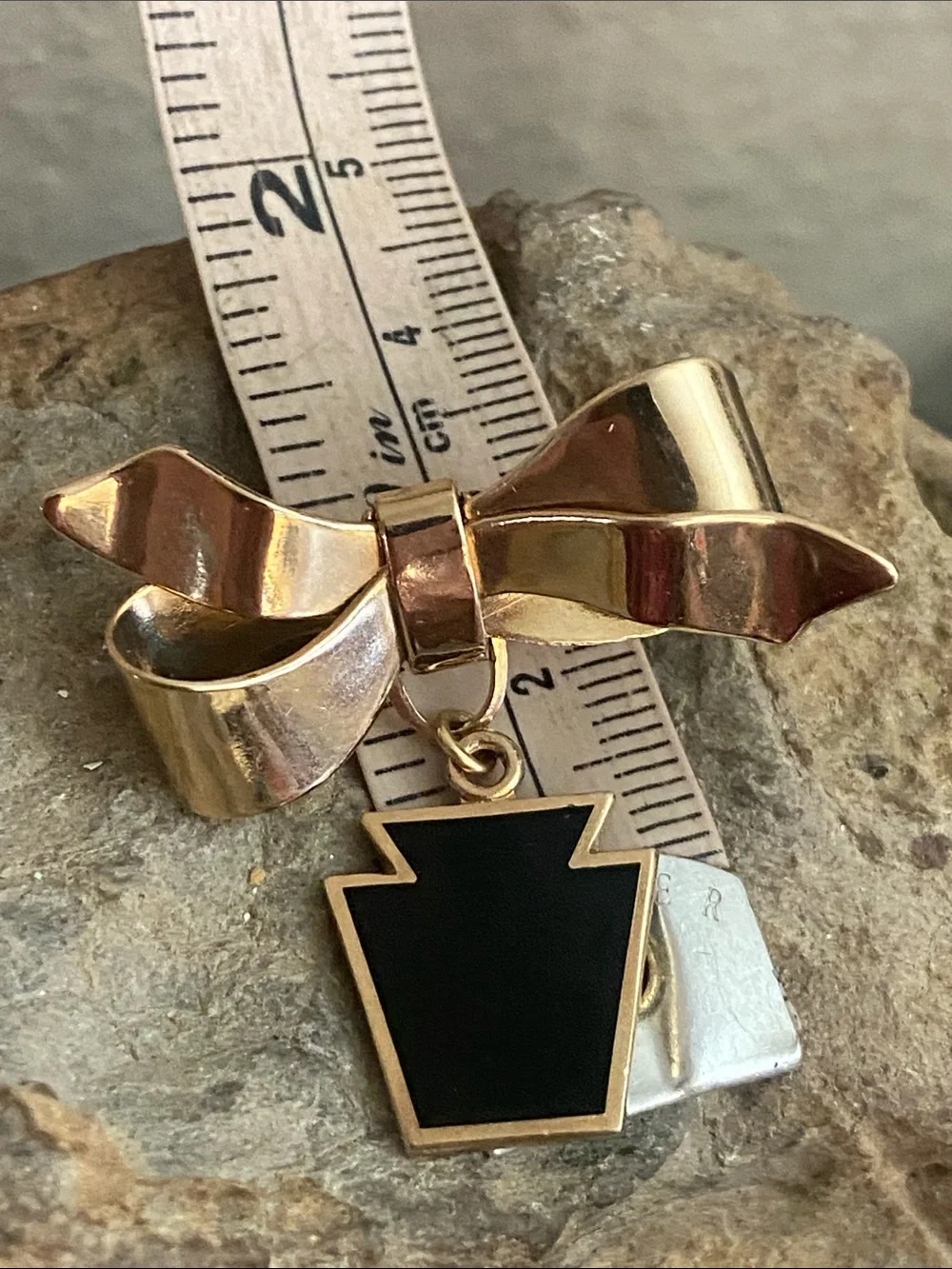 Vintage 80s Gold Tone Bow Pin w Black Enamel Gift-Box Pendant